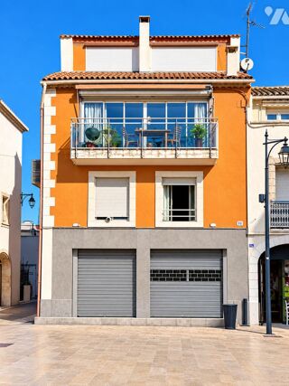 Vente Immeuble Sénas centre : immeuble avec commerce et appartements loués. Fort potentiel et rendement locatif. Sénas
