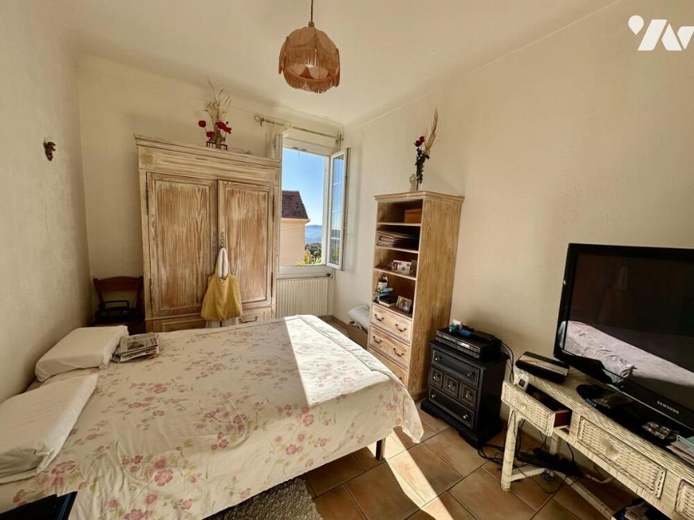 GRASSE - APPARTEMENT DE 66M² AVEC APERCU MER