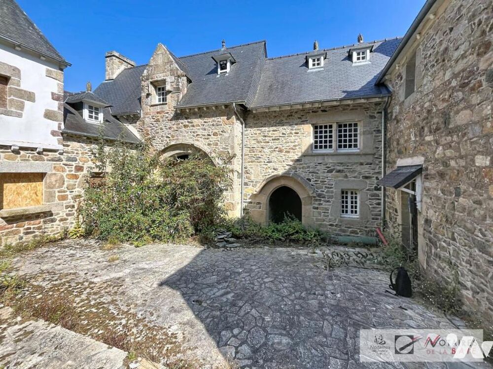 Manoir de caractère à réhabiliter  Un emplacement avec vue mer, à proximité de lArcouest.