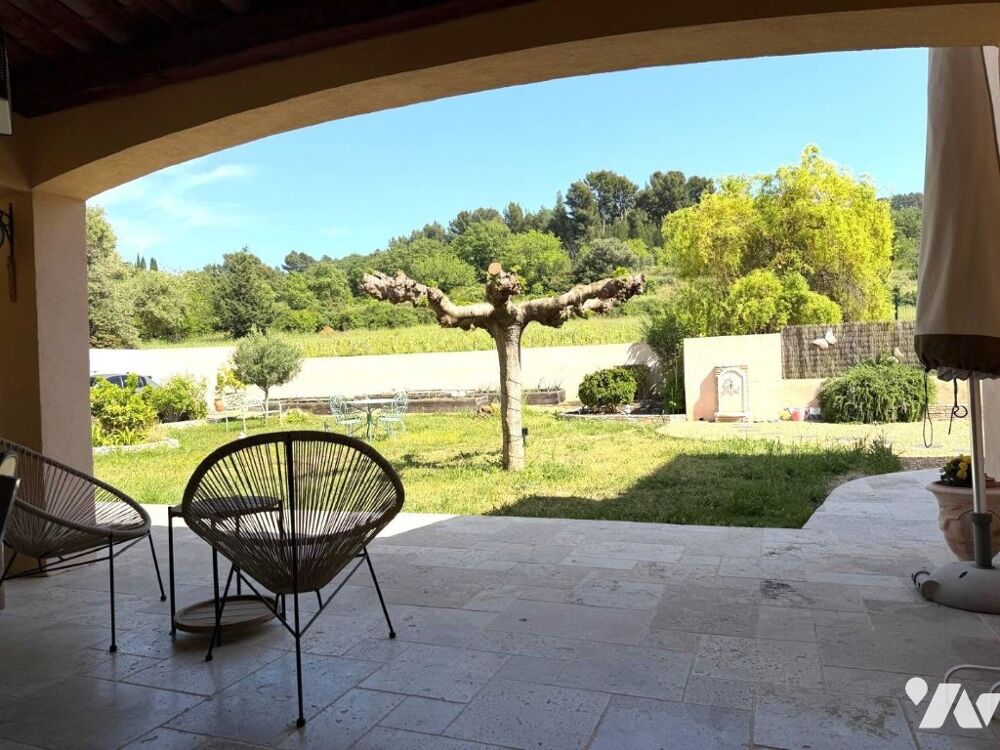 Vente Maison Maison de caractère d'environ 164 m² avec vue exceptionnelle sur les vignes – Calme absolu Cadière-d'azur