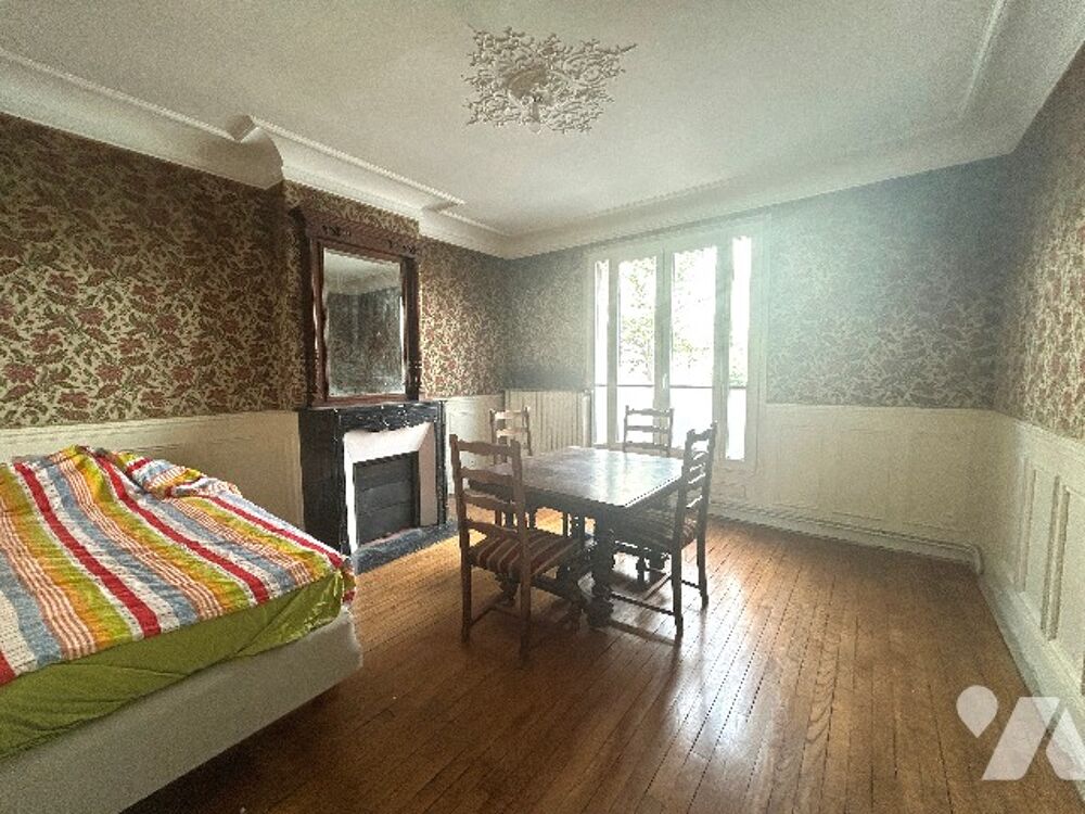 Au rez-de-jardin, appartement de 3 pièces, 63,85 m², jouissance privative dune cour/jardin