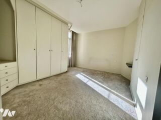  Appartement � vendre 4 pi�ces 181 m�