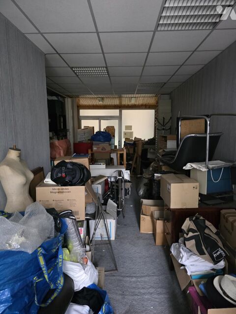   Paris 75015 - local commercial avec sous sol et vitrine 