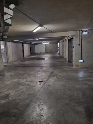  Parking / Garage � vendre 