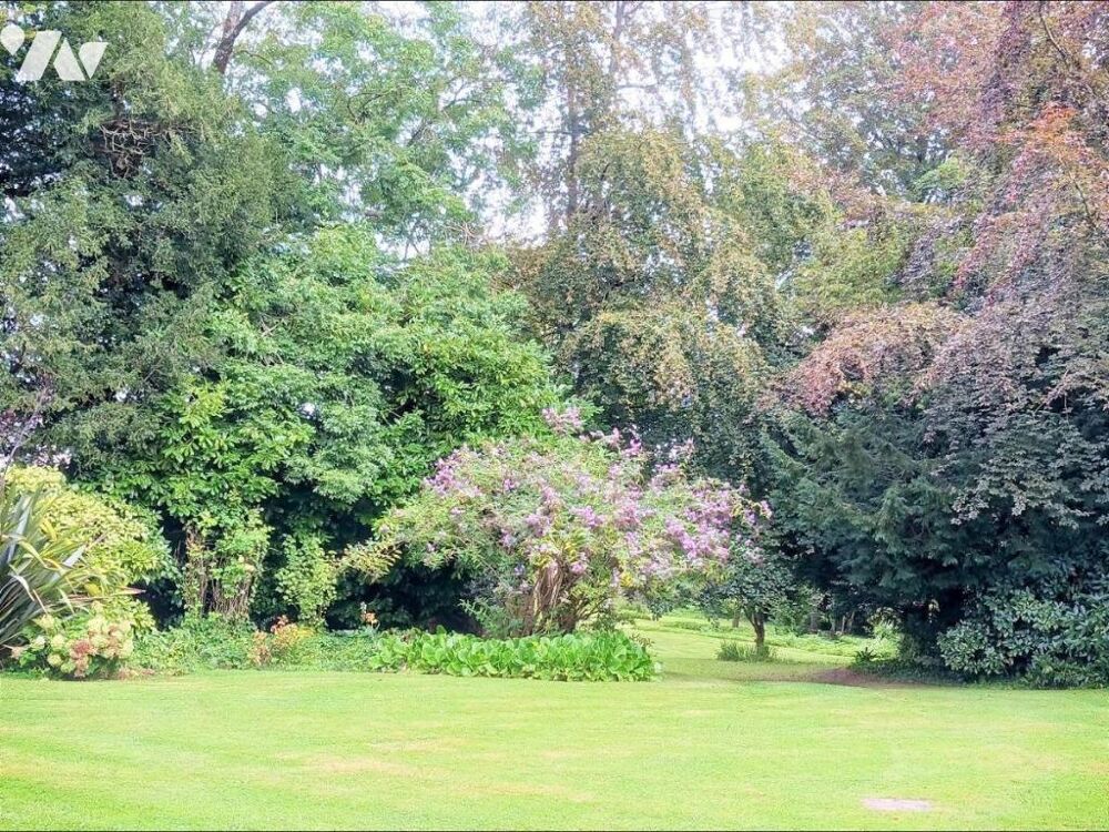 Vente Maison Propriété de caractère en très bon état, implantée sur un beau parc de 4.352 m² en centre vil Saint-sauveur-le-vicomte