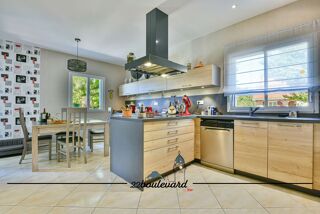  Maison � vendre 8 pi�ces 250 m�