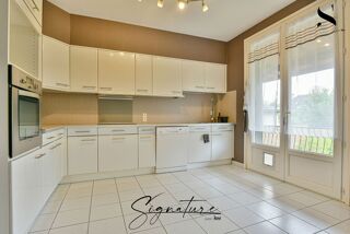  Maison  vendre 6 pices 151 m