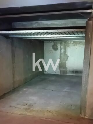  Parking / Garage  vendre 