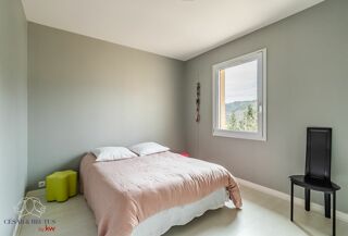  Maison  vendre 8 pices 220 m