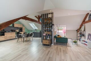  Maison  vendre 9 pices 380 m