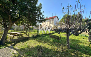  Maison  vendre 9 pices 205 m