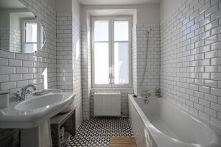  Maison � vendre 8 pi�ces 200 m�