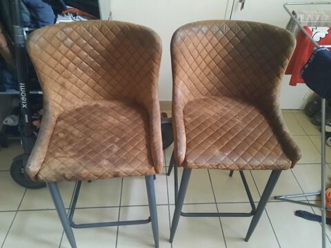 Table tabourets de bar et tabourets  150 Chaumont (52)