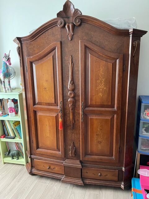 Jolie petite armoire 2 portes 130 Garons (30)