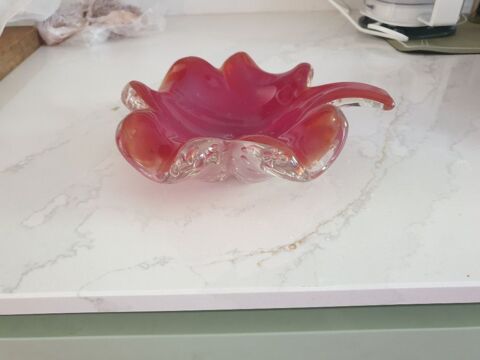 Grande coupe (cendrier...) rose et blanche 20 Mouxy (73)