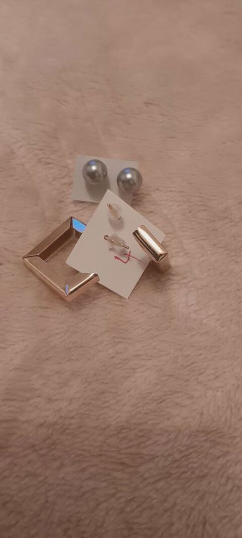 Ensemble Bijoux Fantaisie Fausse Perle et Boucle d'oreille d 7 Nimes (30)