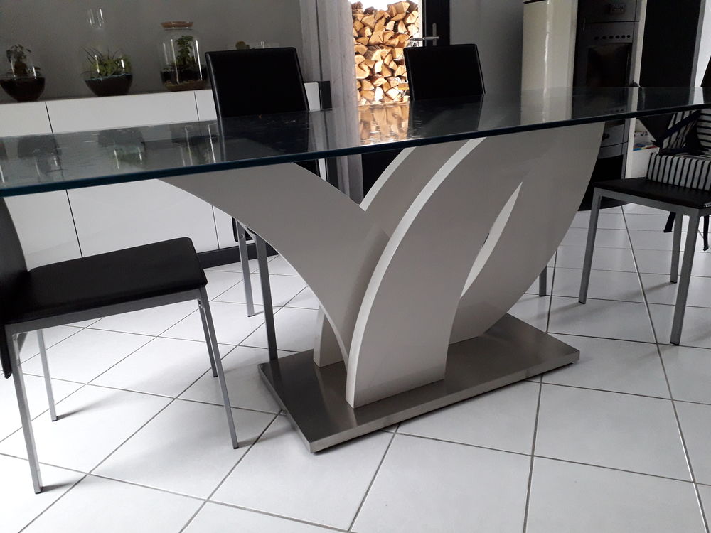 Table &agrave; manger en verre Meubles
