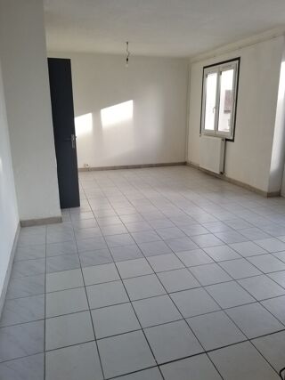  Appartement à louer 3 pièces 71 m²