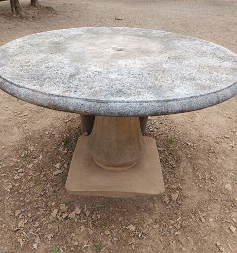 Table en pierre 100 Carros (06)