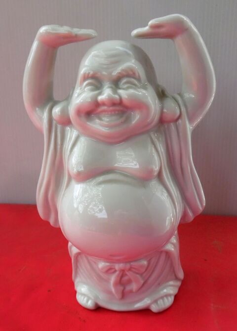 BOUDDHA rieur bras en l'air, en porcelaine, 20 ème siècle 50 Castries (34)