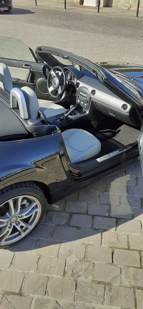 Mazda MX-5 MX5 Roadster Coup&eacute; 1.8 MZR Elegance Cuir 2011 occasion Longpont-sur-Orge 91310