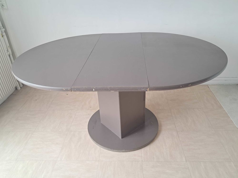 Table ronde avec rallonge et 4 chaises Meubles
