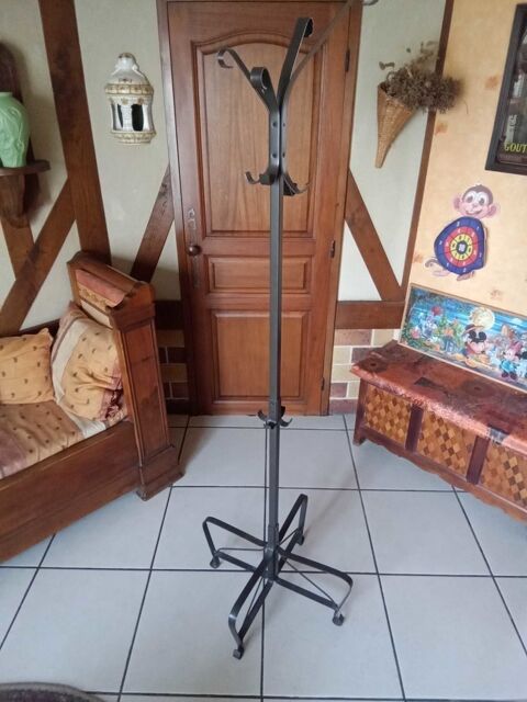 porte manteau 20 Caen (14)