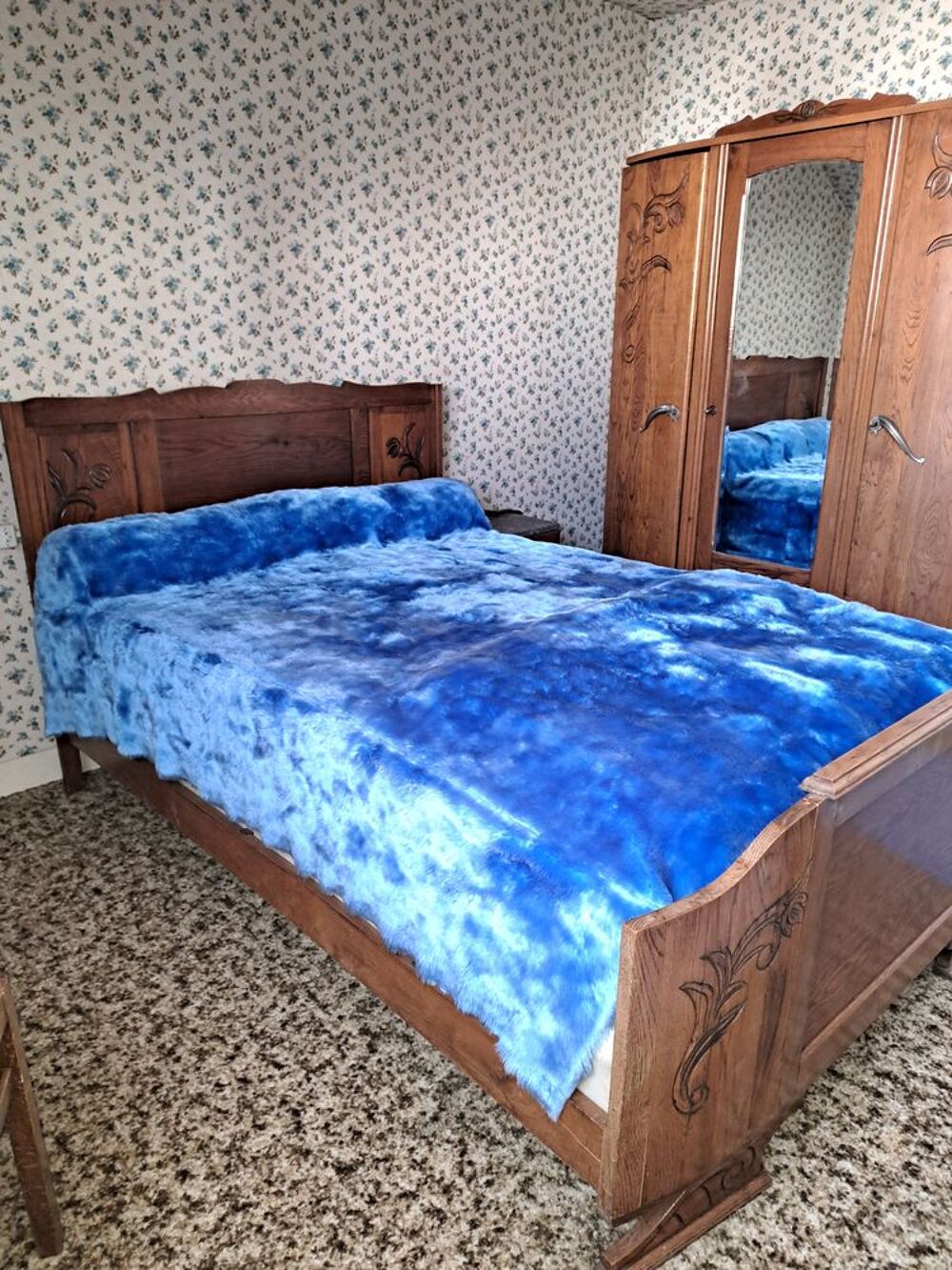 Chambre &agrave; coucher (adultes) compl&egrave;te &agrave; r&eacute;cup&eacute;rer sur place Meubles