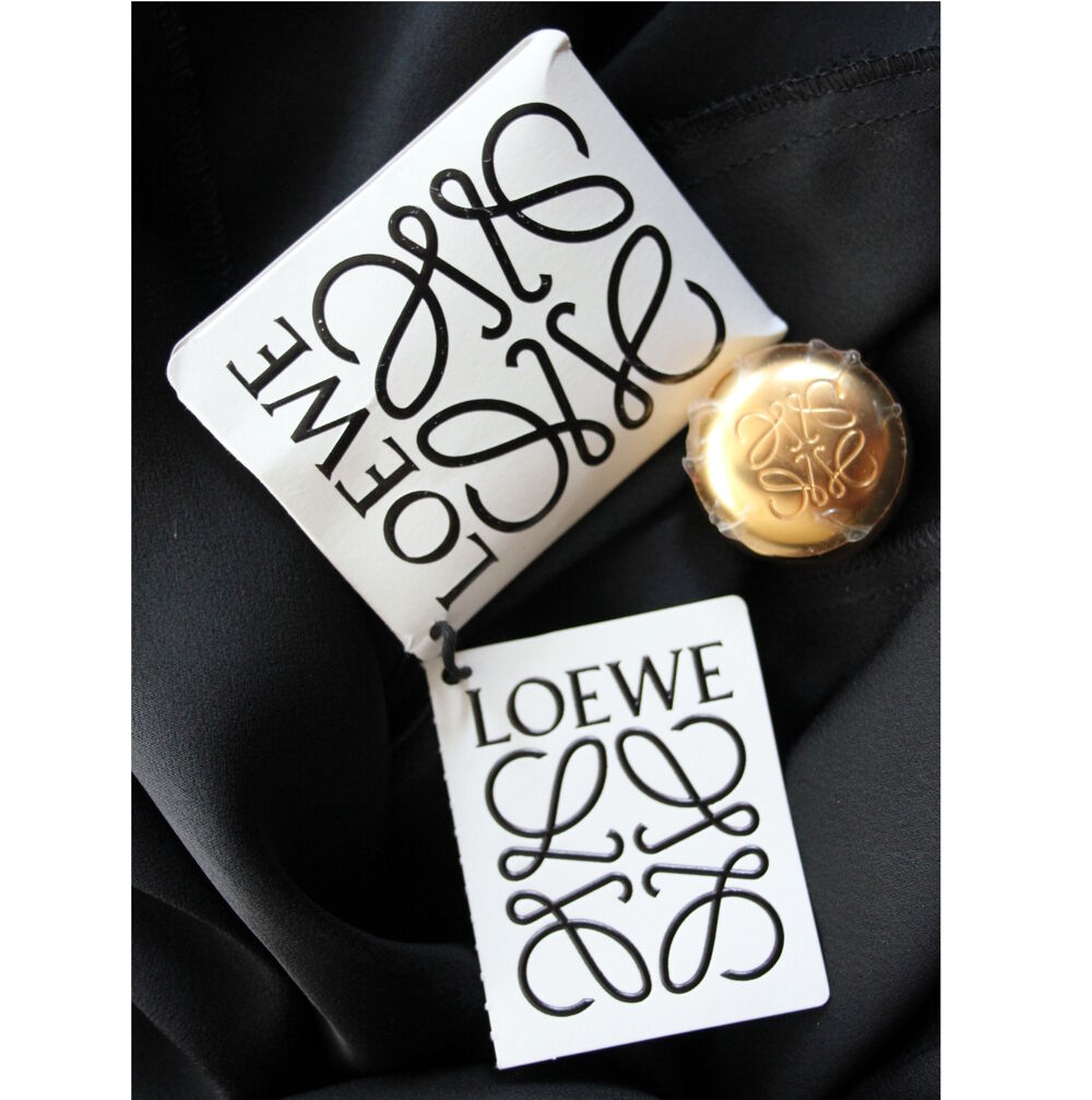 Robe mi longue drap&eacute;e noire LOEWE T.40. Vêtements