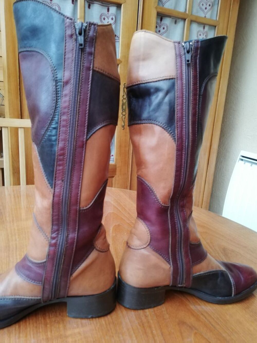 paire de bottes tout cuir Chaussures