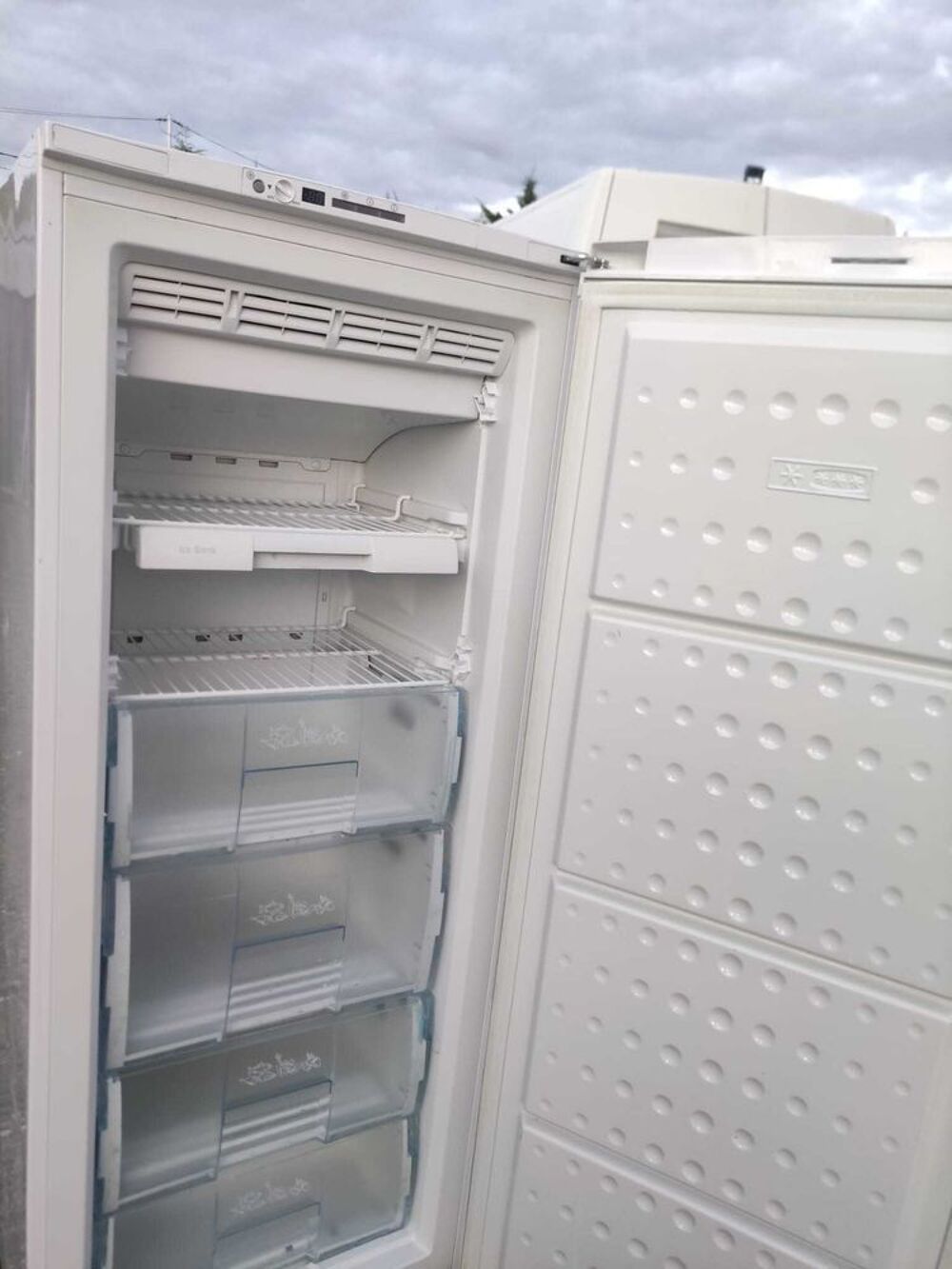 Cong&eacute;lateur armoire No Frost Beko comme neuf livraison gratuite Electroménager