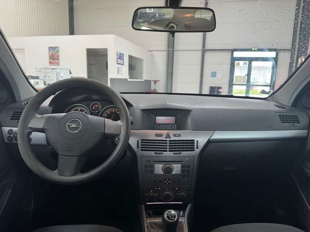 Astra 1.9 CDTI 100 COSMO 2006 occasion 56400 Brech