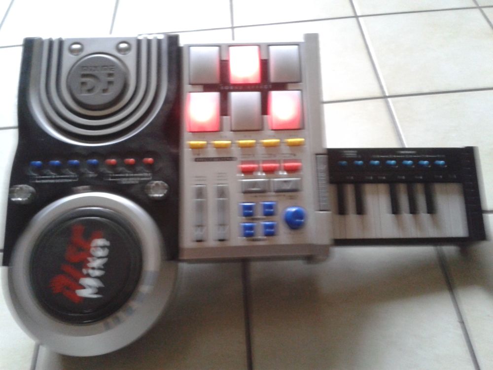 PLATINE DE MIXAGE NEUF. Consoles et jeux vidéos