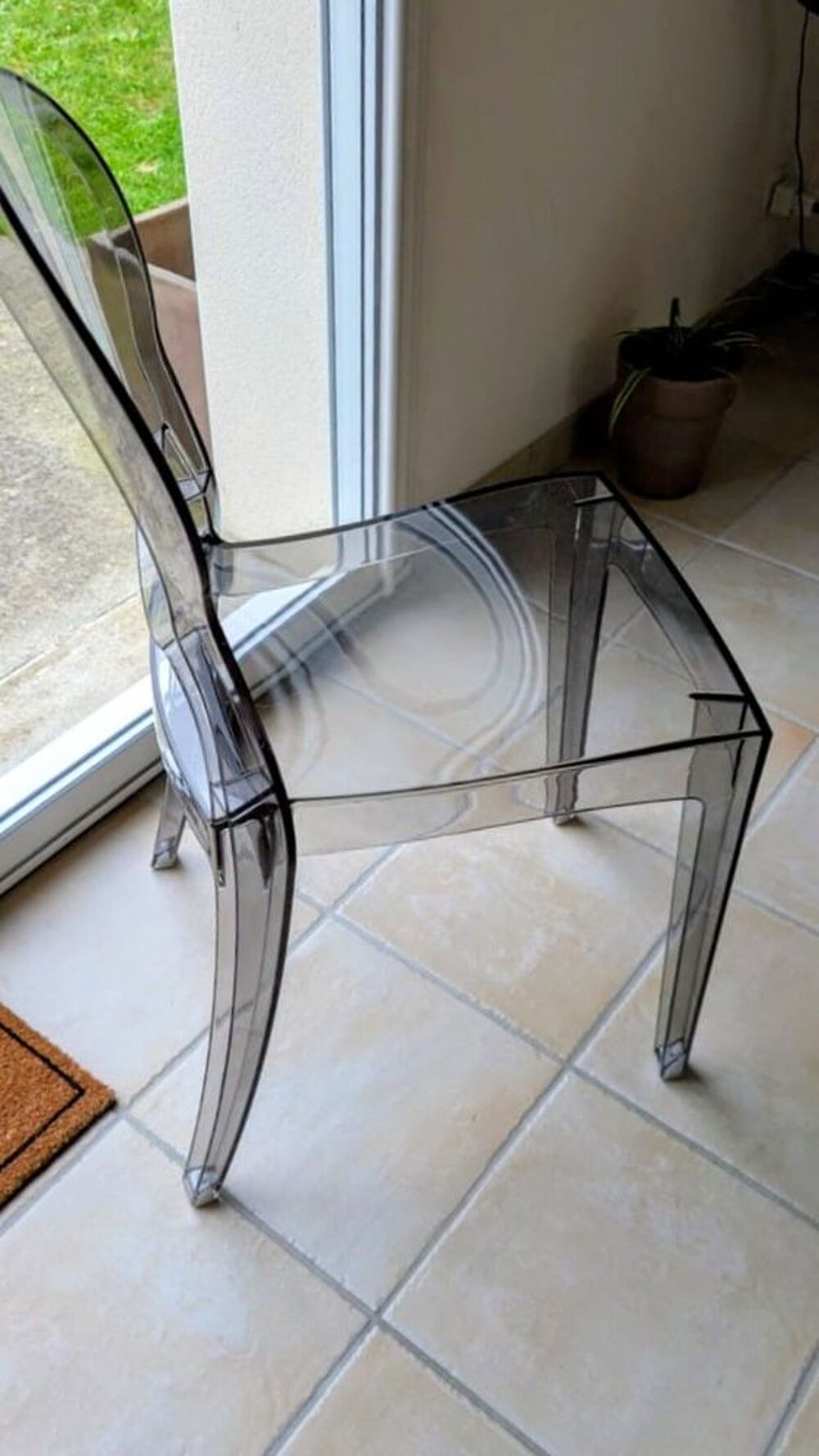 6 CHAISES PLEXIS GRISES Meubles