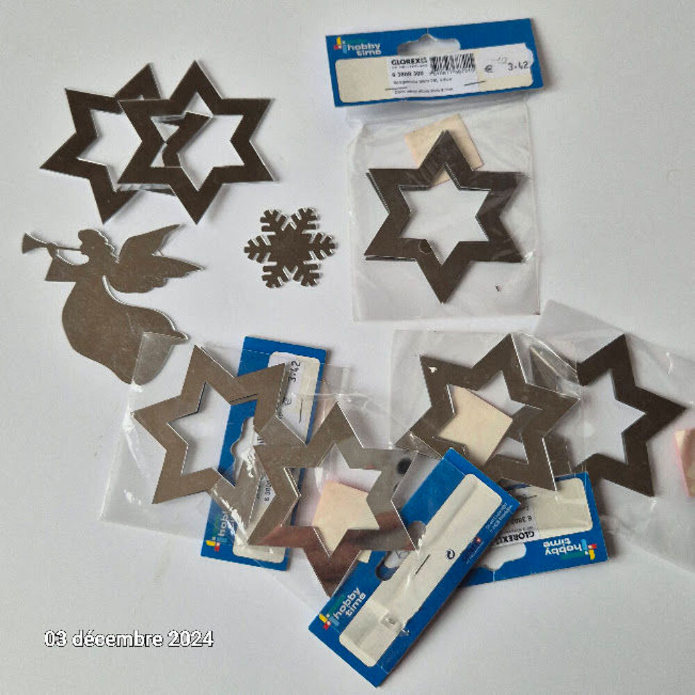 lot de d&eacute;corations en miroir, des anges, des &eacute;toiles , des f Décoration