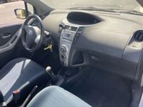 Yaris TOYOTA YARIS II 87 VVT-I LES BLEUS 5P 2007 occasion 75017 Paris