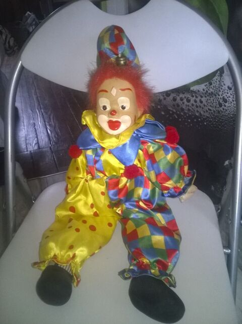 Jolie clown avec clochette t�te en terre cuite 9 Talange (57)