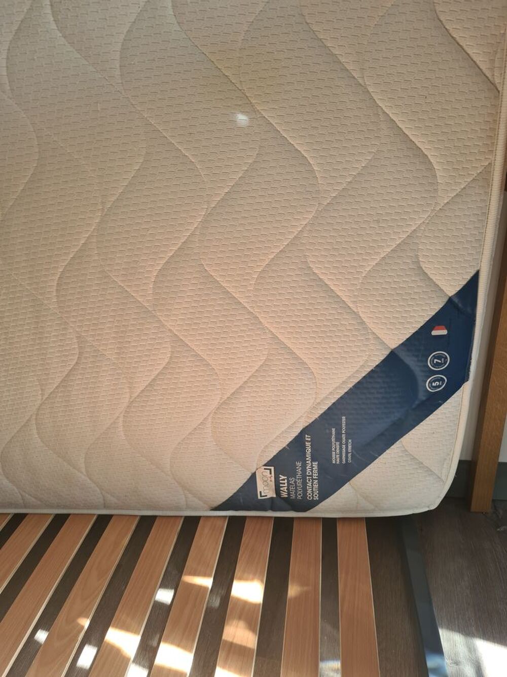 Matelas + sommier en bois une place Mobilier enfants