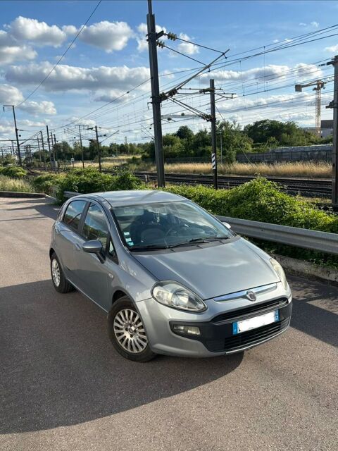 Fiat Grande Punto GRANDE PUNTO 1.3 MULTIJET 16V 90 5R EMOTION (KIT GRUAU) 2012 occasion Maizi&egrave;res-l&egrave;s-Metz 57280