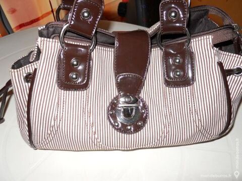 Joli petit sac � mains marron 10 Rennes (35)