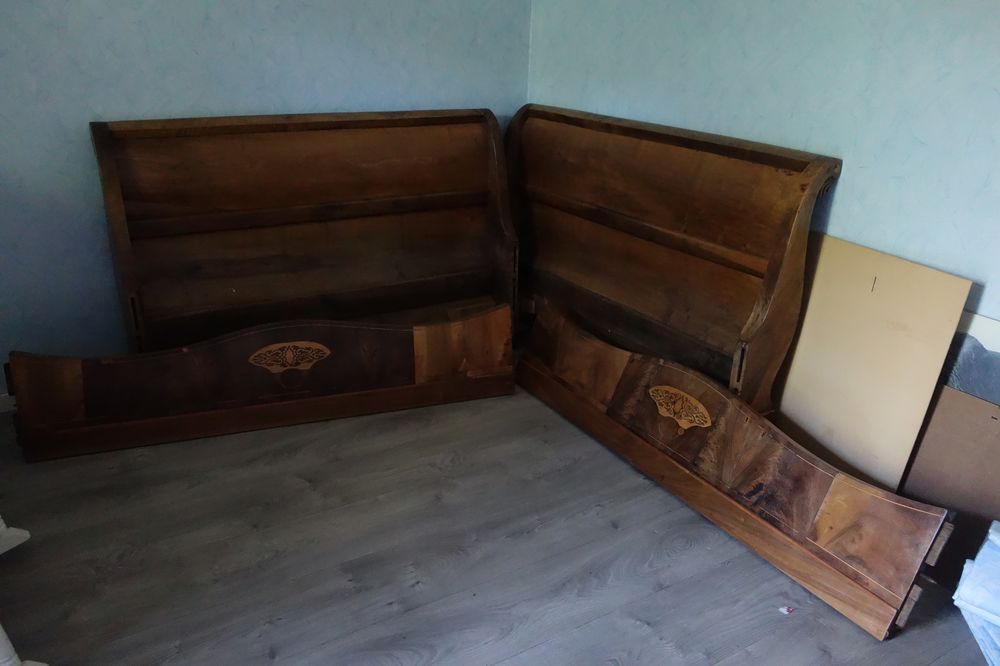 Superbes bois de lit ancien marquet&eacute; Meubles