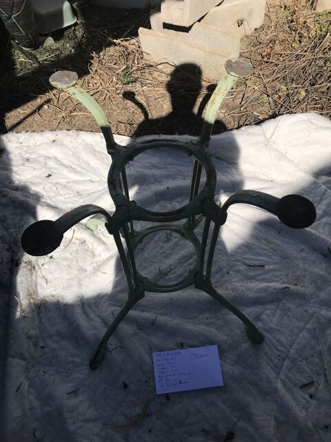 table fer et marbre 250 Romorantin-Lanthenay (41)