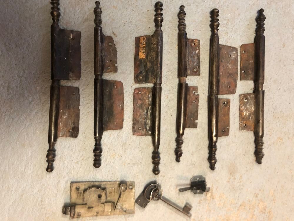 ferronnerie gonds et serrure du 17 ieme siecle Bricolage