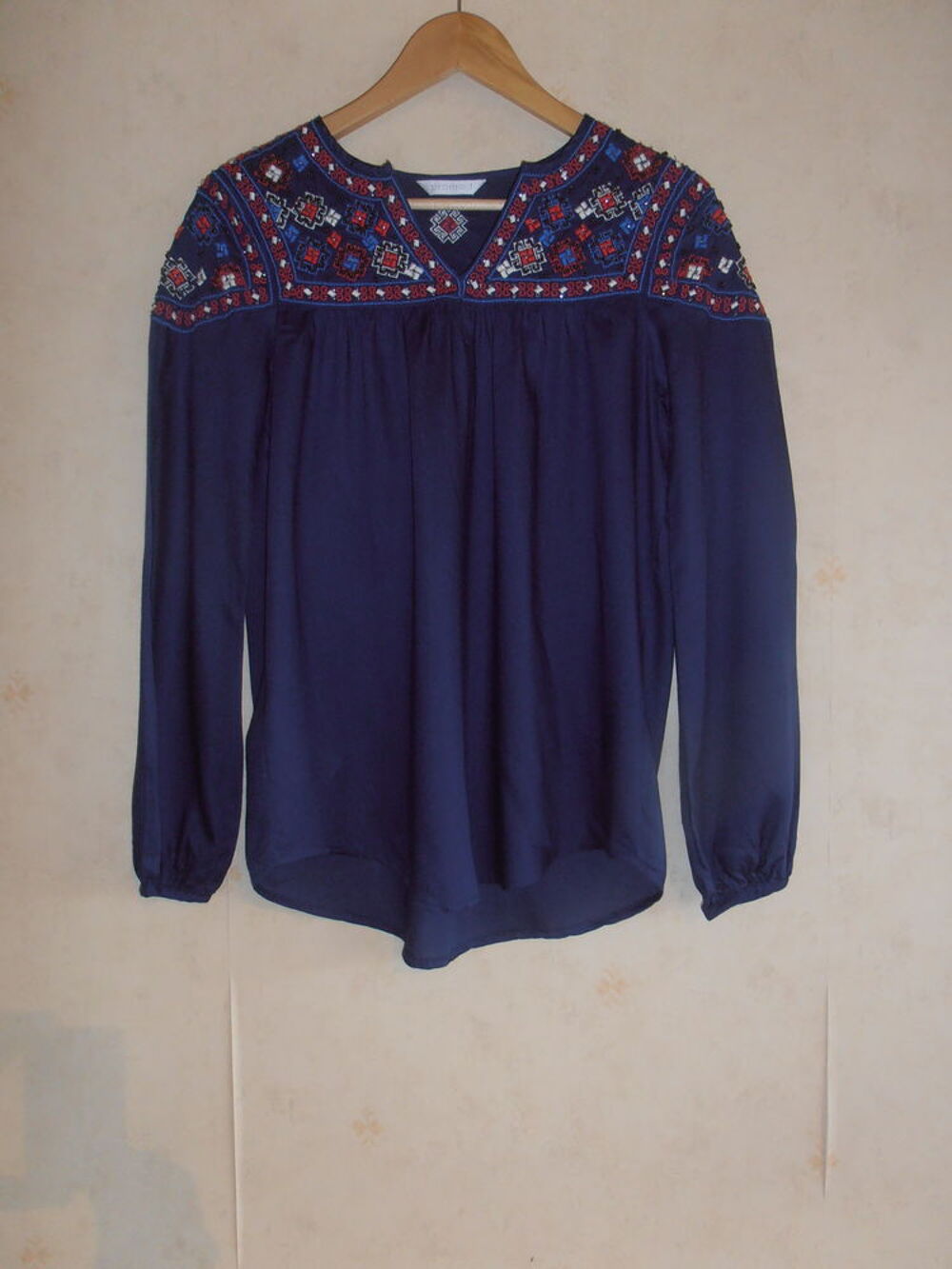 Tunique bleue perl&eacute;e Vêtements