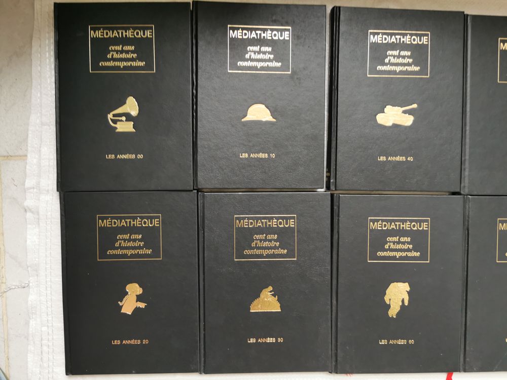 Encyclop&eacute;die &quot;Cent ans d'histoire contemporaine&quot; Livres et BD