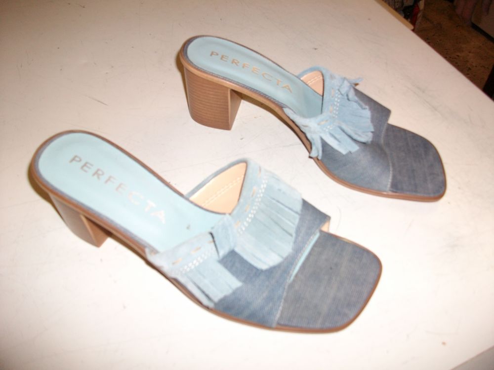 Paire de Mules Bleu genre sabots &agrave; franges pt 38-neuves-5 € Chaussures