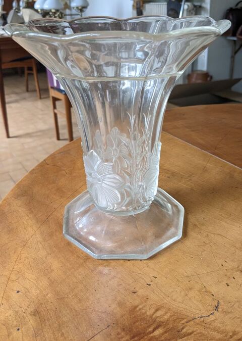 Vase art dco en verre 0 Mont-de-Marsan (40)