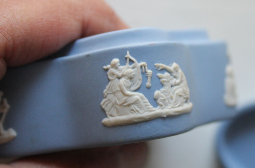 Boite WEDGWOOD porcelaine Décoration