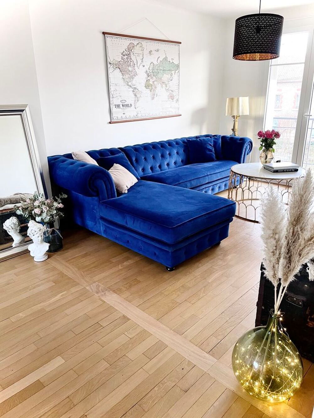 Canap&eacute; velours bleu Chesterfield - Made.com - Branagh Meubles