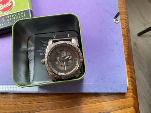 Montre Fossil neuve  dans sa boîte d'origine 100 Saint-Gratien (95)